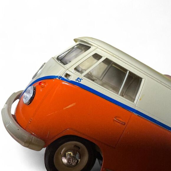 Collectible Federated Auto Parts 1963 Volkswagen Van Die Cast - Picture 6 of 8